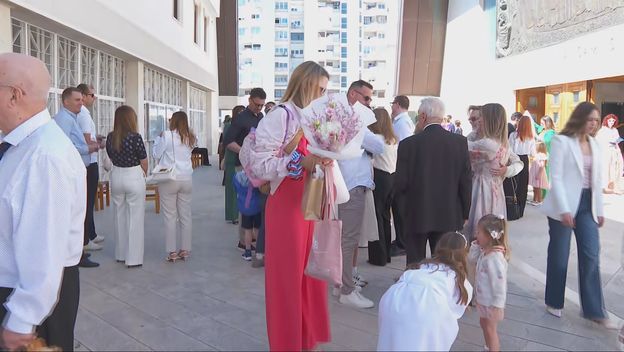 Sezona pričesti i krizmi