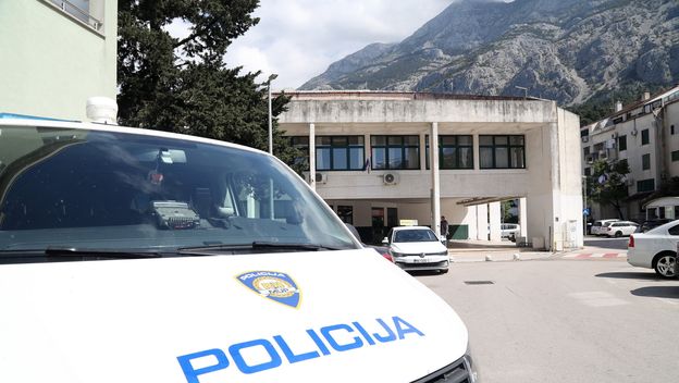 Dojava o bombi u školi u Makarskoj - 3