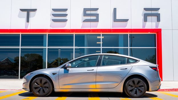 Tesla nadmašila očekivanja i udvostručila ulaganja na 20 milijardi eura, ali ne u automobile