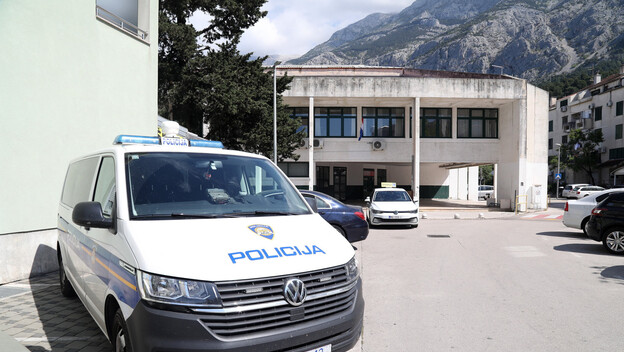 Evakuirano više škola zbog dojave o bombi