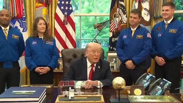 Trump sa astronautima