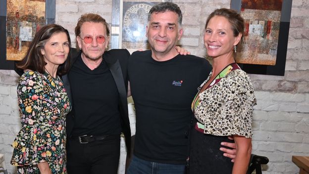 Christy Turlington, Bono Vox i Danis Tanović