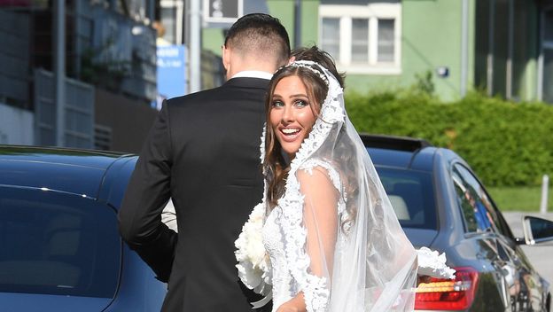 Marinela i Filip Hrgović vjenčali su se 1. lipnja 2019. u župnoj crkvi Svih Svetih u Sesvetama - 5