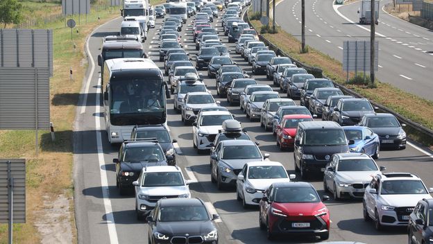 Gužva na autocesti, ilustracija
