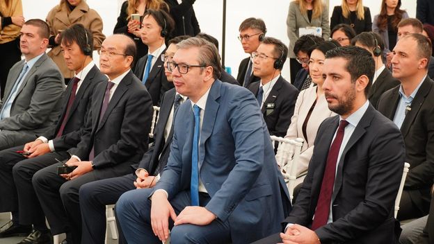 Predsjednik Srbije Aleskandar Vučić i bivši ministar Tomislav Momirović