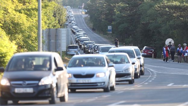 Gužve nakon koncerta Thompsona u Sinju