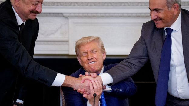Donald Trump, azerbajdžanski predsjednik Ilham Alijev i armenski premijer Nikol Pašinjan
