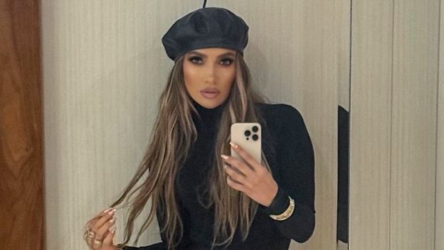 Jennifer Lopez - 1