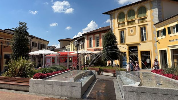 Serravalle Designer Outlet - 1