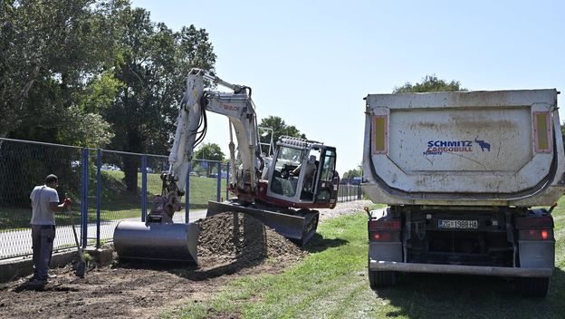 Radovi na ravnanju Hipodroma - 1