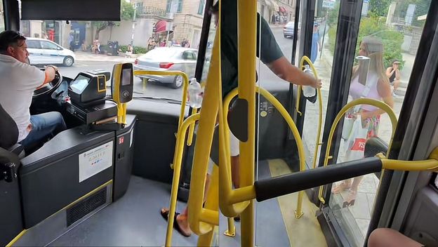 Video iz gradskog autobusa