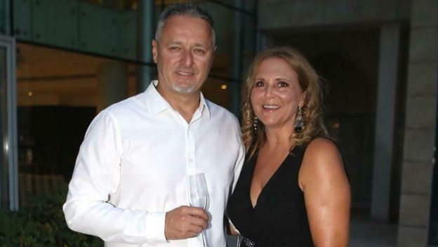 Thompson sa suprugom - 2