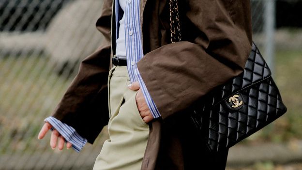 Smeđa boja pravi je jesenski klasik koji se lako kombinira s drugim bojama