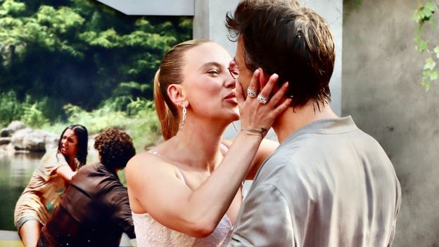 Neke slavne dame ljube u usta svoje kolege kao izraz prijateljstva