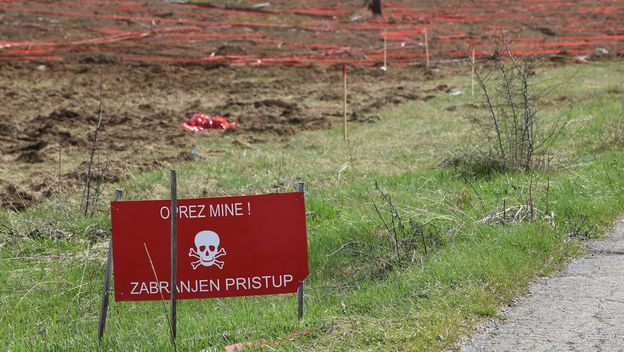 Znak za minsko polje, ilustracija