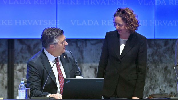 Andrej Plenković, Nina Obuljen Koržinek