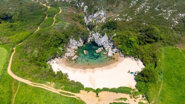 Playa de Gulpiyuri