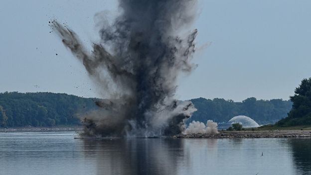 Razbijanje podvodnih stijena eksplozivom u Rumunjskoj