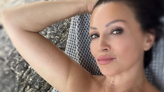 Nina Badrić uživa na Hvaru