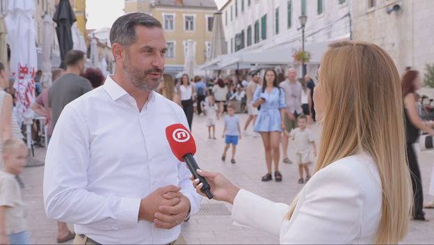 Dina Ćevid i Tonči Glavina - 1