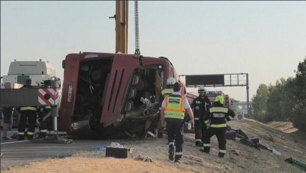 Autobus sletio s autoceste u Mađarskoj