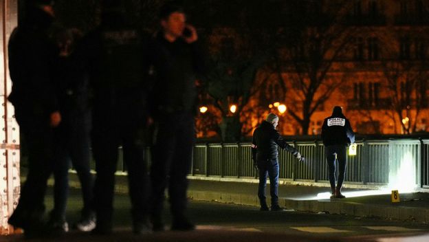 Policija na mjestu napada na turiste u Parizu