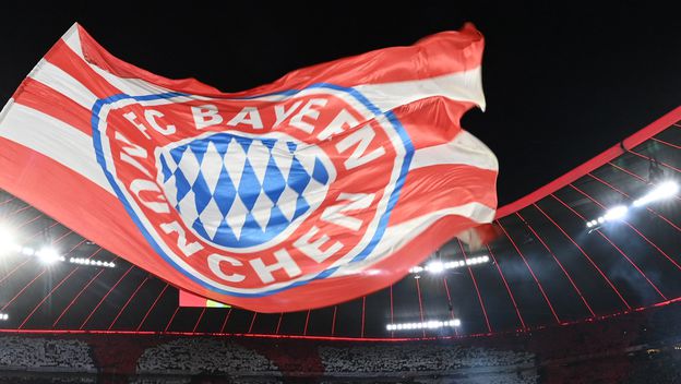 Zastava Bayerna na stadionu