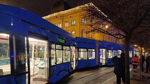 Iskočio tramvaj