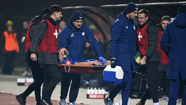 Arber Hoxha na nosilima