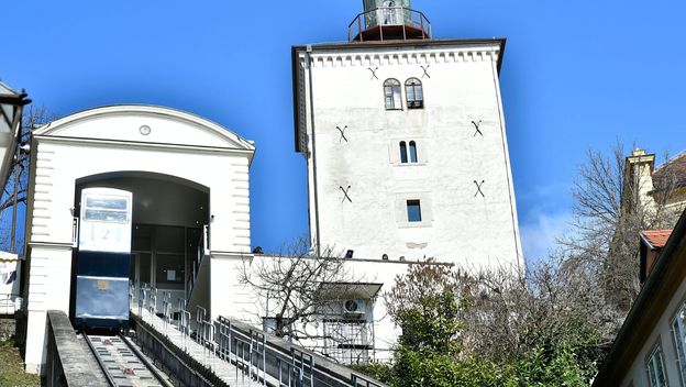 Uspinjača i kula Lotrščak