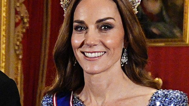 Catherine Middleton u svečanoj haljini britanske dizajnerice Jenny Packham - 5