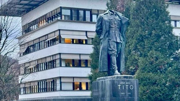 Ukradena glava s kipa Josipa Broza Tita