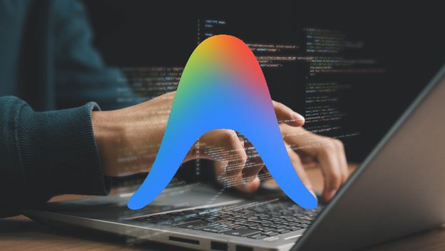 Antigravity AI upravlja računalom, fotomontaža