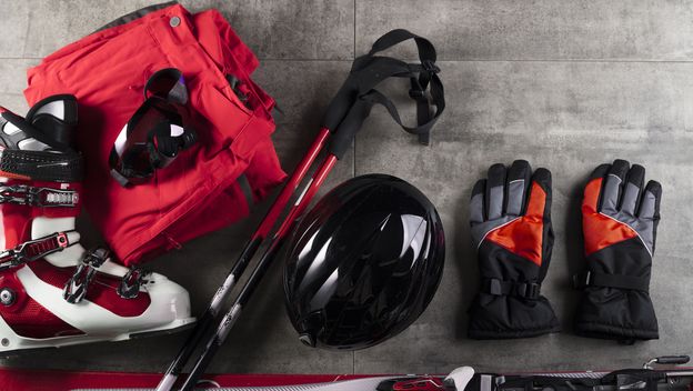 Kako se piše: skioprema ili ski oprema