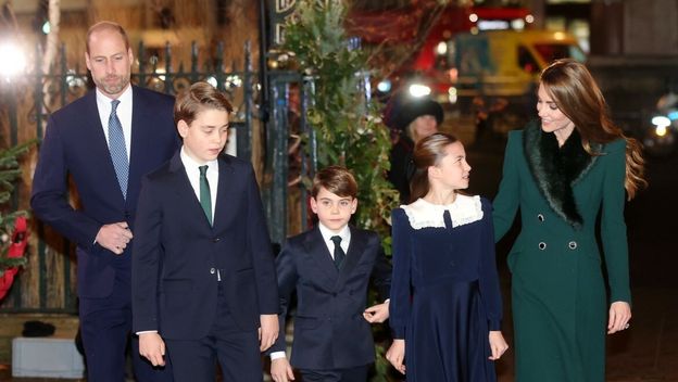 Kraljevska obitelj na božićnoj misi - 2