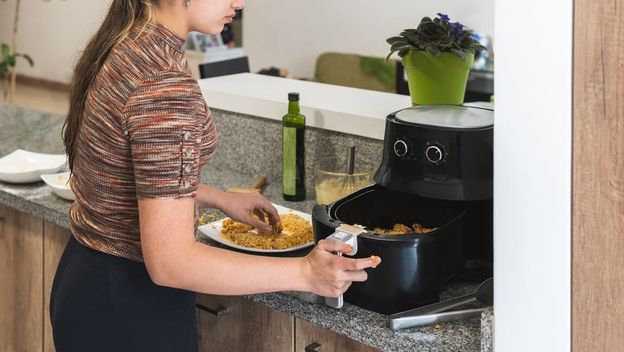 13 pogrešaka koje radite s fritezom na vrući zrak, a uništavaju hranu