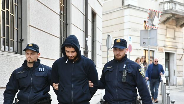 Privođenje ubojice u Rijeci - 2