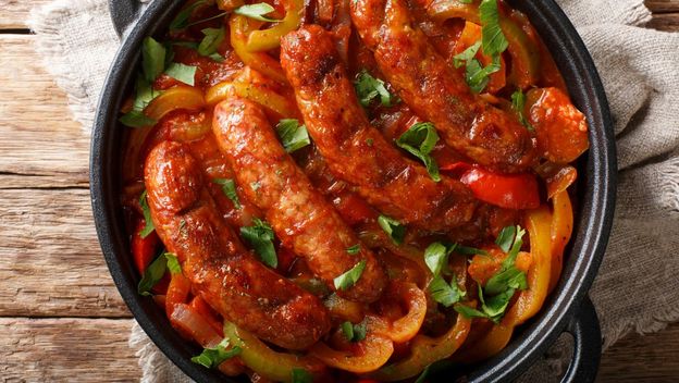 Pikantno varivo s kobasicama