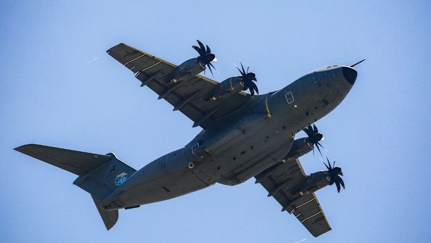 Vojni transportni avion, ilustracija