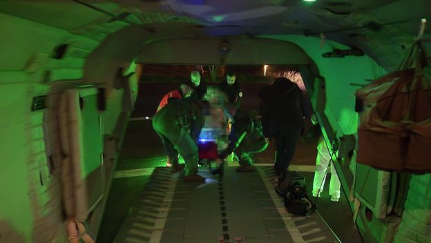 Helikopter HRZ-a prevezao dvoje novorođenčadi iz Dubrovnika u Split - 1