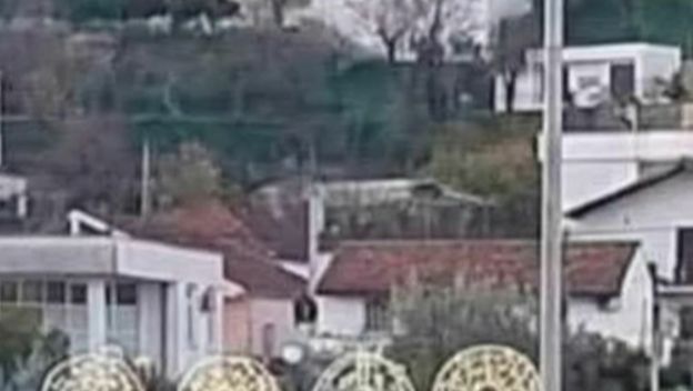 Neobičan promašaj kod postavljana lampica