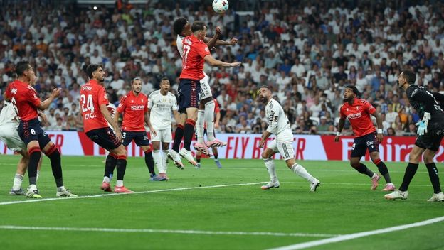 Ante Budimir u skoku protiv Real Madrida