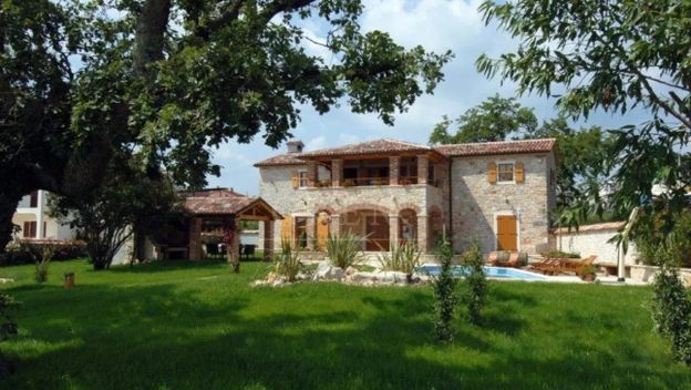 Prodaje se kamena vila s pogledom na more - 3