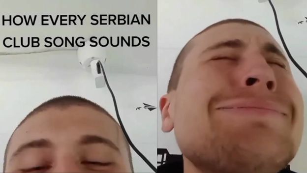 Muškarac koji demonstrira kako zvuče cajke