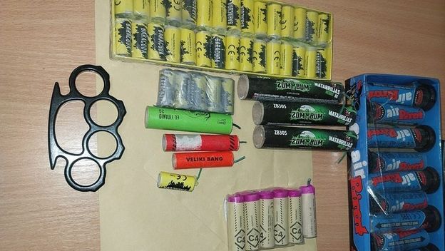 Oduzeta pirotehnika - 2