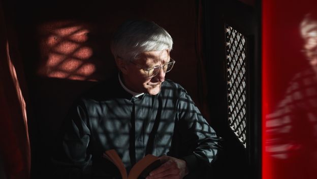 Kako se piše: ispovjed ili ispovijed