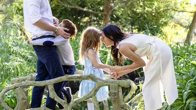 Blagdanska fotografija Meghan Markle i njezine obitelji