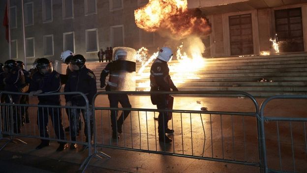 Prosvjed oporbe u Tirani