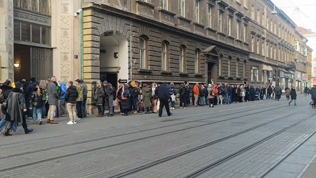 Red pred HNB-om iza 14 sati - 2