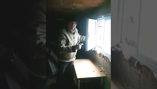 Prozor s kvakom za susjedstvo (FOTO: YouTube/Screenshot)